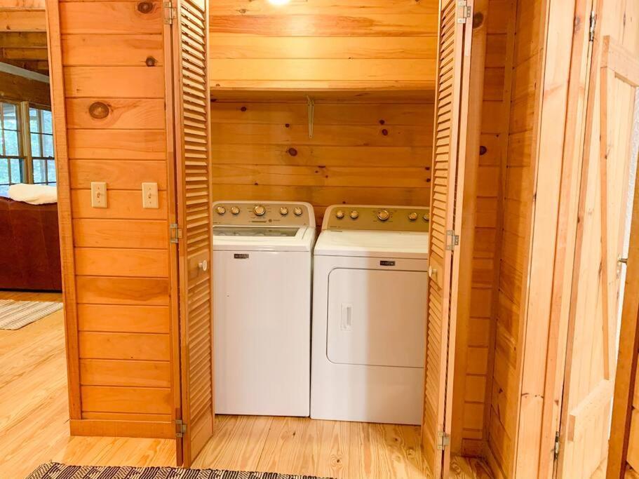 Hot Tub, Porch Swing Bed, Fire Pit, Aska Adventure * Blue Ridge