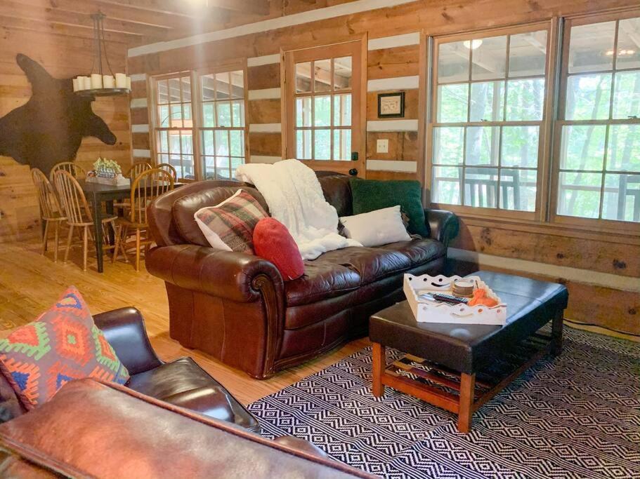 Hot Tub, Porch Swing Bed, Fire Pit, Aska Adventure *